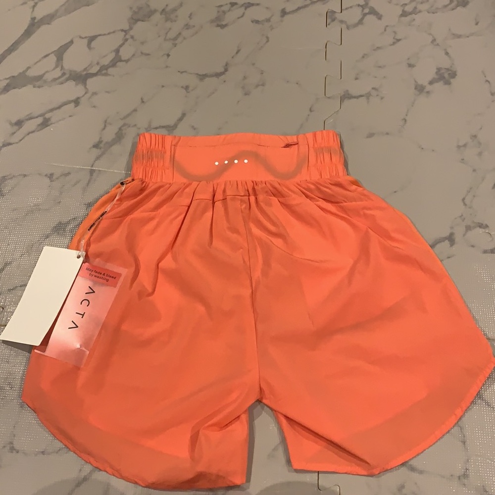 ACTA high waisted running shorts - Picture 4 of 5